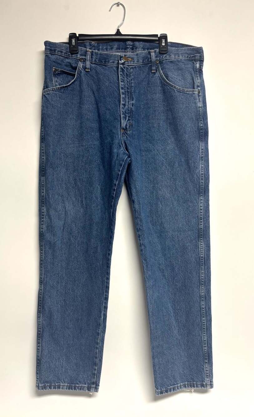 Wrangler Men's Size 38x30 Blue Denim Jeans